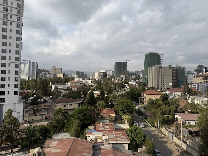 エチオピア・アディスアベバの街の色彩